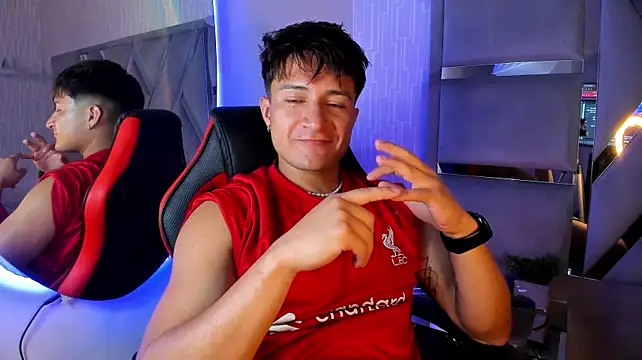 XXX chat uživo modela Hassbyd