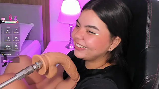 klhoe_boobs' Live XXX Chat