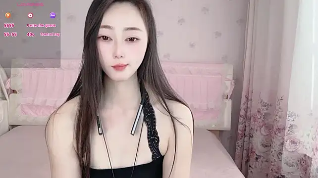 anjila888 Adlı Modelin Canlı XXX Sohbeti