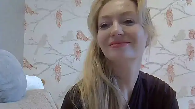 ZarinaSwift Adlı Modelin Canlı XXX Sohbeti