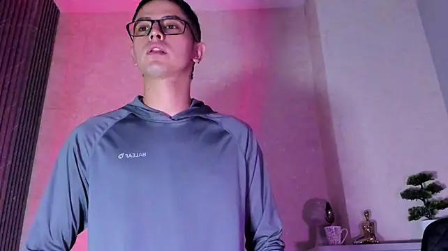 Ostin_Colt élő XXX-chatje