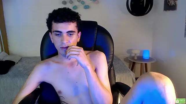 noah_bluex's Webcam Show