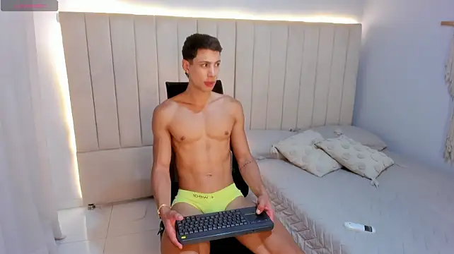 JustPhantomn Live XXX chat