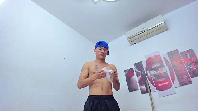 Extreme_Team8's Live XXX Chat