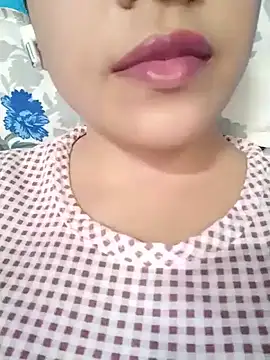 Anki-doll Adlı Modelin Canlı XXX Sohbeti