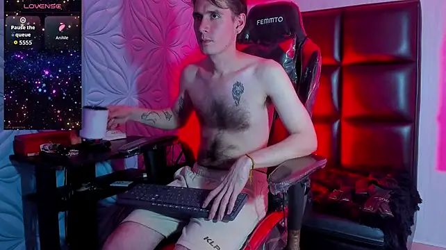 Chatroom XXX en direct de Mikesub_