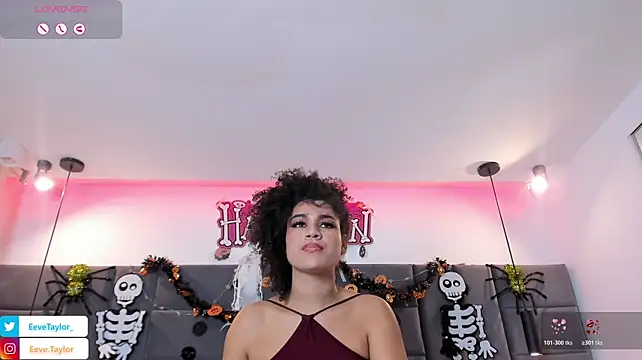 Eevee_Taylor Chat XXX in diretta
