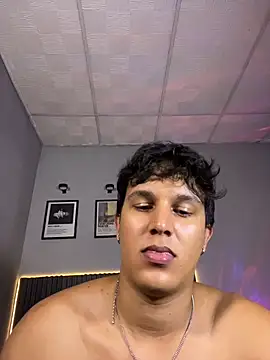 Leo_Savage_ Live XXX Chat