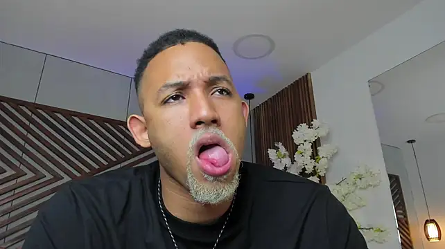 B_Wild 现场XXX聊天