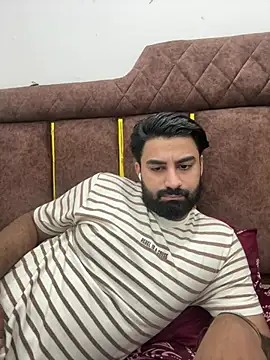 Czat XXX na żywo – Royalboy_03