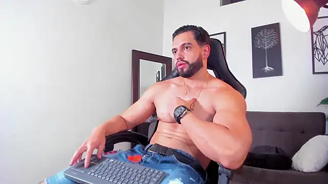 Justin_kingX7 Chat XXX in diretta