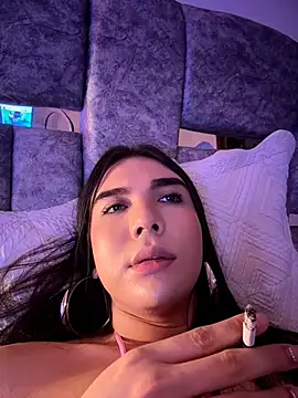 saracaball_'s Live XXX Chat