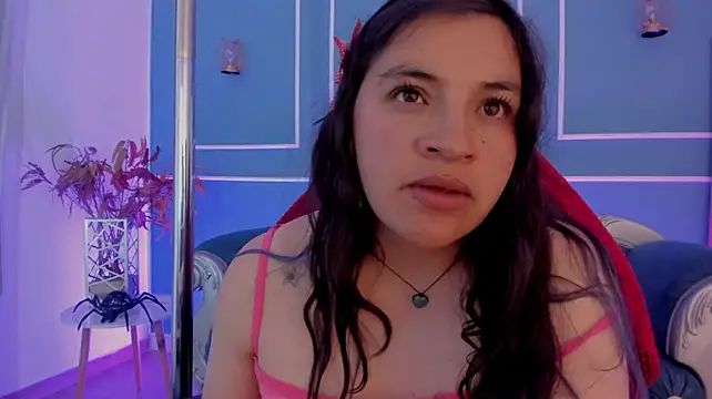 TaraTaylorr's Live XXX Chat