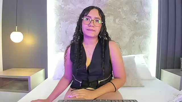 alysson_moon_'s Live XXX Chat