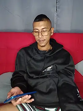 Chat +18 de Hard_brown03 ao vivo