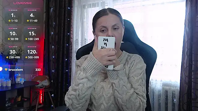 JessieOMays' Live XXX Chat