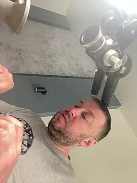 XXX chat uživo modela DorianJeday