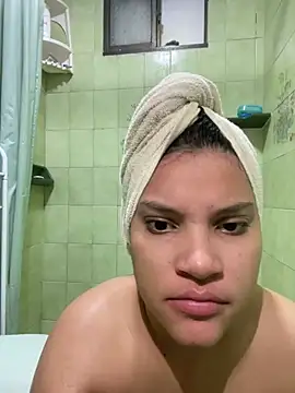 Chat +18 de aly_n_sebas ao vivo