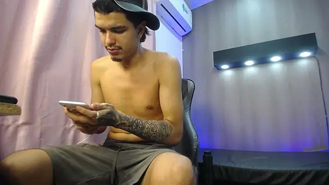 Chat XXX ao vivo de Tayson_Hot