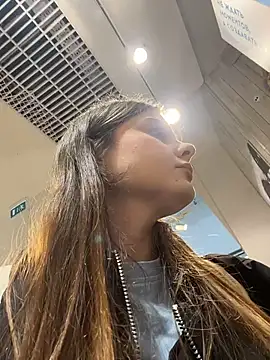 XXX chat uživo modela Lunabelle_