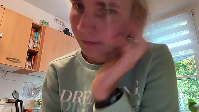 s-te-fan-i webkamerás műsora