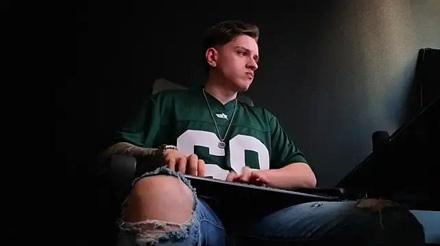 Онлайн чат XXX FelixStarkk