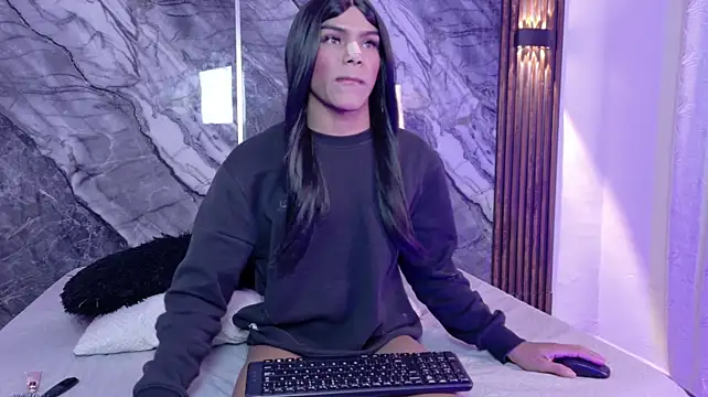ChloeRose04 élő XXX-chatje