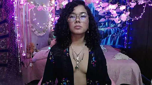 Chatroom XXX en direct de NoirAmina