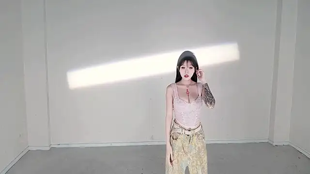 IVE-111 即時 XXX 聊天