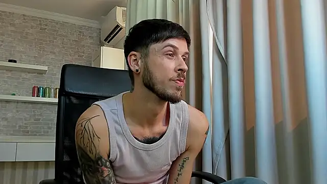 JonahShaw Live XXX-chat