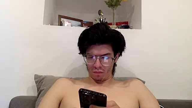 Alex_Dot Live XXX-chat