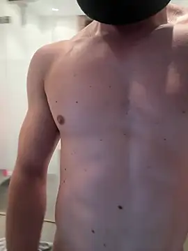 fitdaddy34 即時 XXX 聊天
