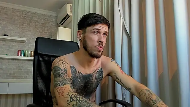 Chat XXX en directo de JonahShaw