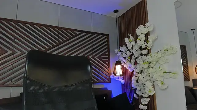 دردشة B_Wild الجنسية المباشرة