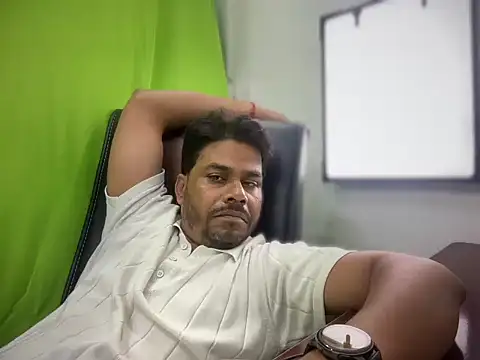 Raaz_5690n Live XXX chat