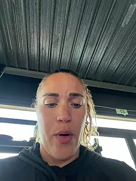 XXX chat uživo modela Clarasense__