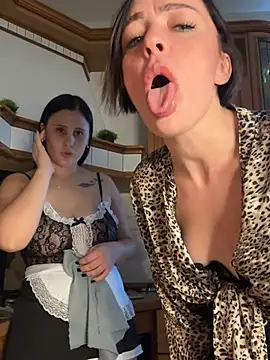 CherryBombs- Live XXX-Chat