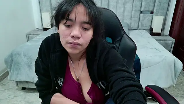 laureentt_'s Live XXX Chat