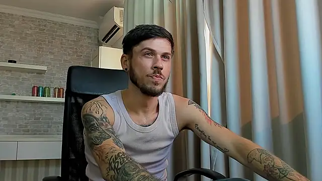 JonahShaw's Live XXX Chat