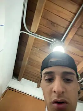 Maximo_Juli 现场XXX聊天