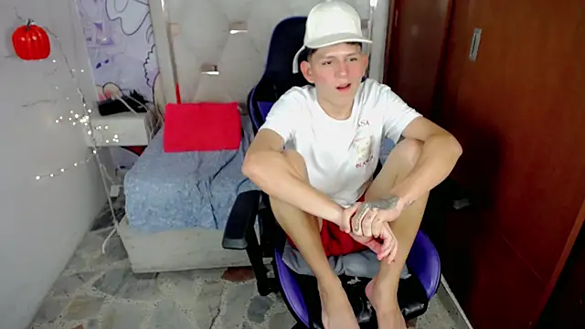 Hot_athletes_ Chat XXX in diretta