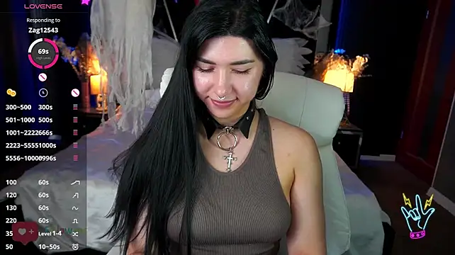 צ'אט XXX בשידור חי של EmilyCandyy