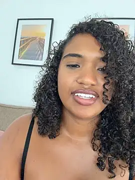 XXX chat uživo modela MilaTeenX