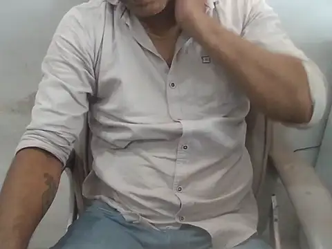 Aloneisbest লাইভ XXX চ্যাট