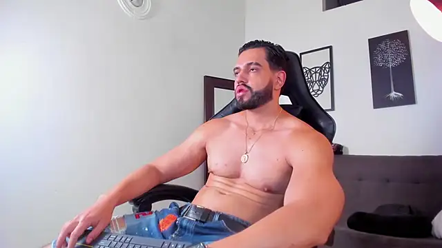 Živý XXX chat Justin_kingX7