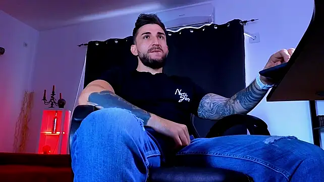 دردشة MightyAaron66 الجنسية المباشرة