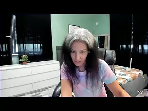 LexxxyDiamond Adlı Modelin Canlı XXX Sohbeti