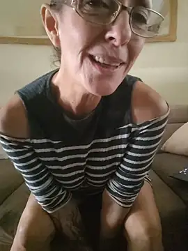 Sacha_Scorp Adlı Modelin Canlı XXX Sohbeti