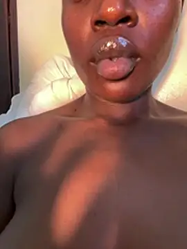 Dark_Caramel's Live XXX Chat