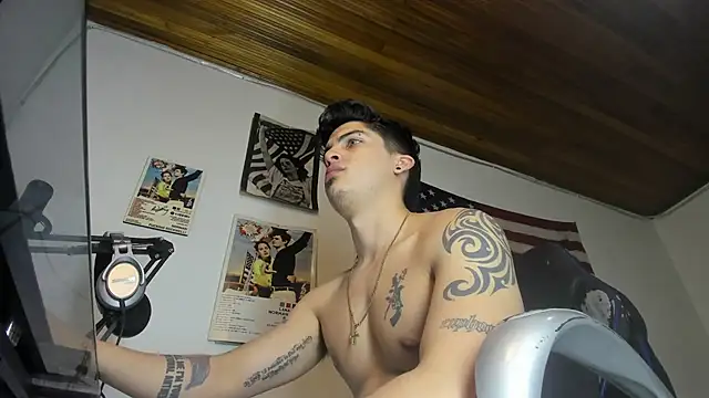 Chat XXX ao vivo de charlie_hotxxx